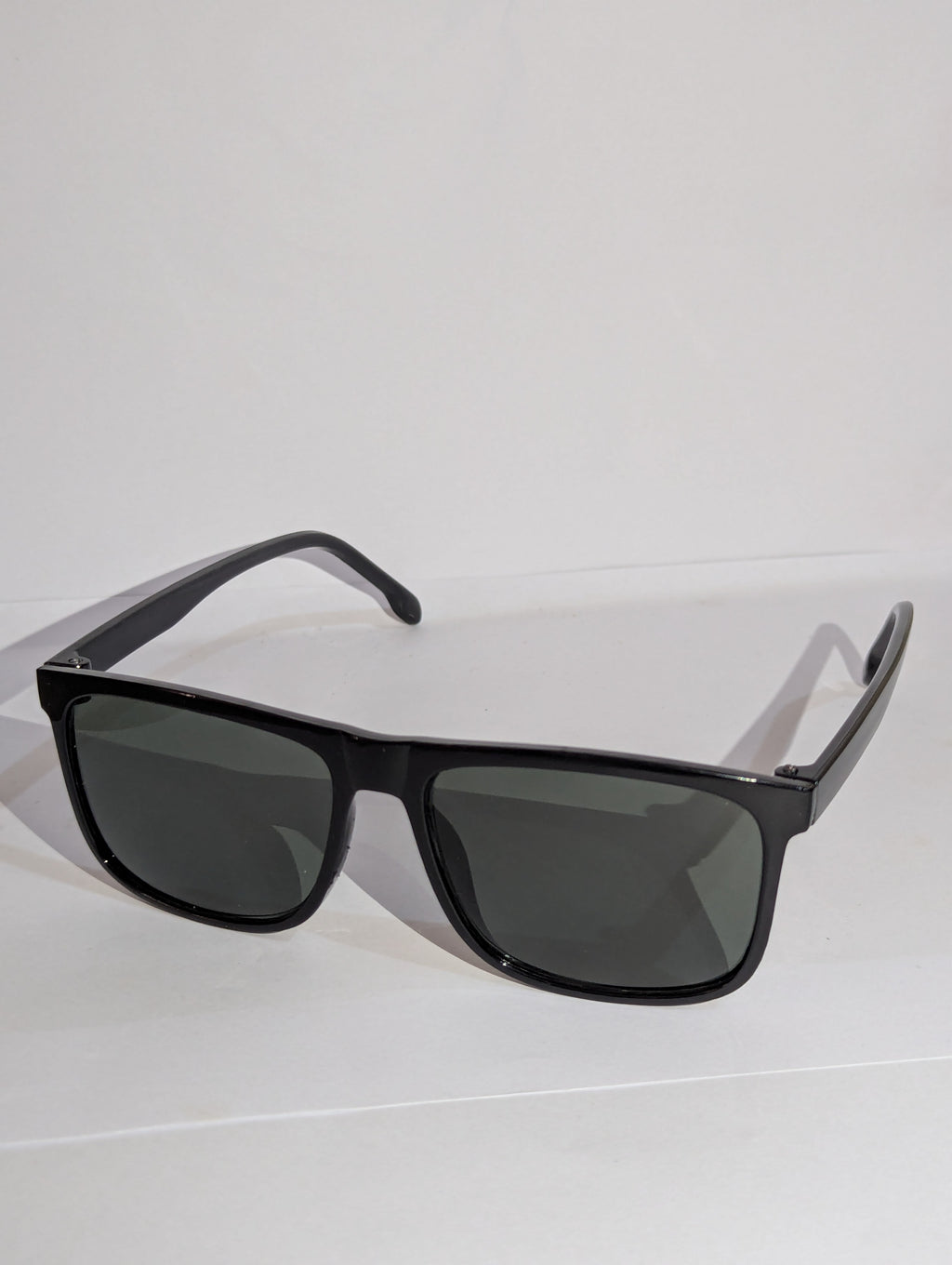 Black sunglasses for men's
